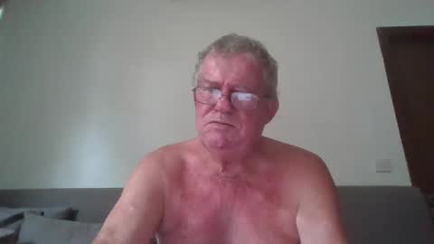 Snapshot of darwincock chatting on 29, 4, 2026 darwincock online show from 29, 4, 2026