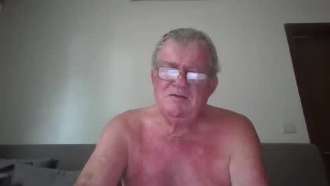 Snapshot of darwincock chatting on 30, 4, 2026 darwincock online show from 30, 4, 2026