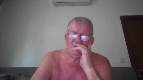 Snapshot of darwincock chatting on 22, 5, 2026 darwincock online show from 22, 5, 2026