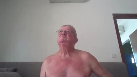 Snapshot of darwincock chatting on 23, 5, 2026 darwincock online show from 23, 5, 2026