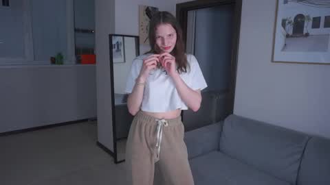 Snapshot of dasha_brown chatting on 9, 4, 2026 Dasha online show from 9, 4, 2026