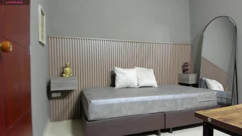 Dasha Delgado online show from 25, 4, 2026