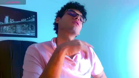 Snapshot of dave_20cm_ chatting on 17, 1, 2025 dave_20cm_ online show from 17, 1, 2025