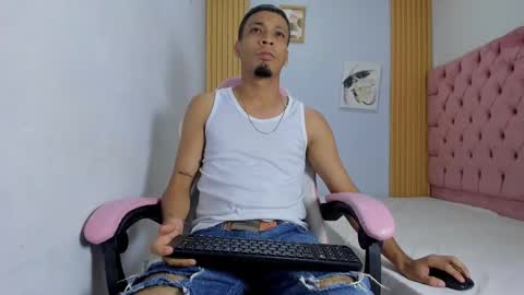 Snapshot of dave_skinnycum420 chatting on 11, 10, 2025 dave online show from 11, 10, 2025