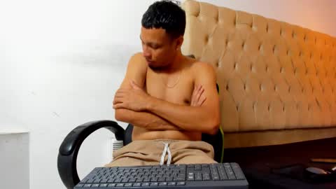 Snapshot of dave_skinnycum420 chatting on 29, 10, 2025 dave online show from 29, 10, 2025