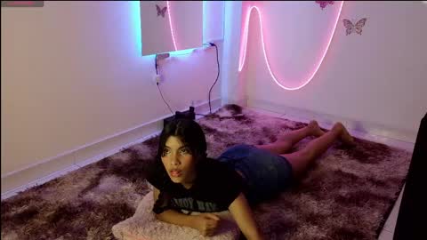 Snapshot of daviana_hill_ chatting on 25, 5, 2026 Davi online show from 25, 5, 2026