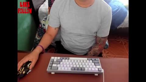 Snapshot of david_2789 chatting on 7, 1, 2026 David online show from 7, 1, 2026