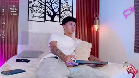 Snapshot of david_banks_ chatting on 3, 3, 2026 David online show from 3, 3, 2026