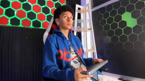 Snapshot of david_banks_ chatting on 7, 4, 2026 David online show from 7, 4, 2026