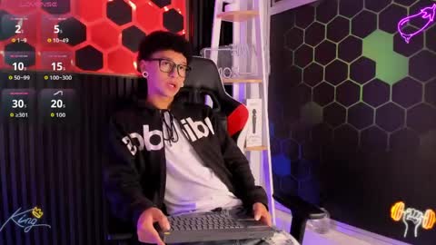 Snapshot of david_banks_ chatting on 16, 4, 2026 David online show from 16, 4, 2026