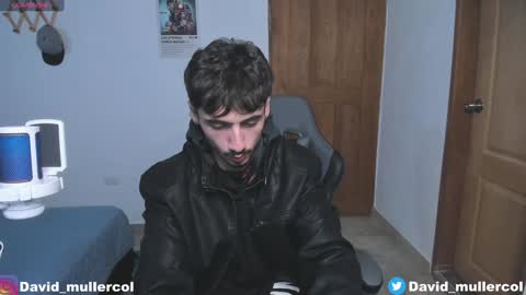 Snapshot of david_muller_ chatting on 20, 12, 2024 David online show from 20, 12, 2024