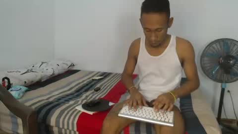 Snapshot of davidberrocal chatting on 27, 6, 2026 DavidSexxx777 online show from 27, 6, 2026