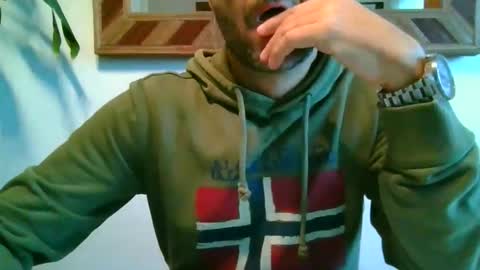 Snapshot of davidehap chatting on 12, 11, 2025 DavHap online show from 12, 11, 2025