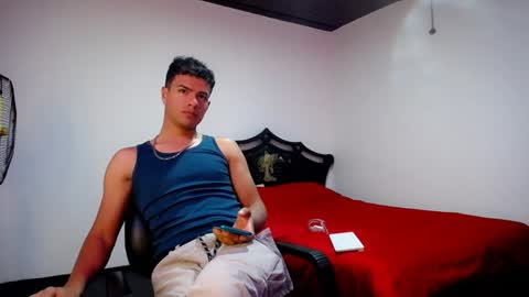 Snapshot of davidkaloc chatting on 2, 1, 2025 David online show from 2, 1, 2025