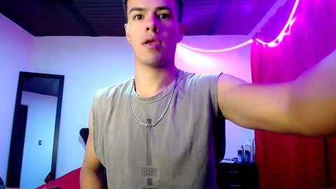 Snapshot of davidkaloc chatting on 14, 2, 2025 David online show from 14, 2, 2025