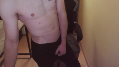 Snapshot of davidoventt chatting on 5, 2, 2025 davidoventt online show from 5, 2, 2025