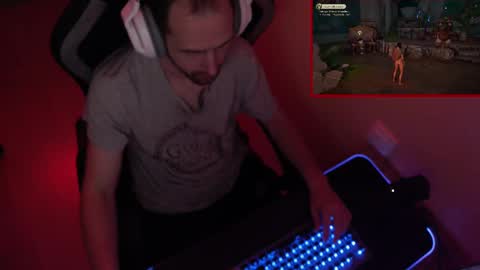 Snapshot of davidoventt chatting on 28, 2, 2025 davidoventt online show from 28, 2, 2025