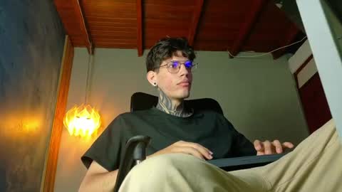 Snapshot of daviid_huge chatting on 9, 5, 2026 daviid_huge online show from 9, 5, 2026
