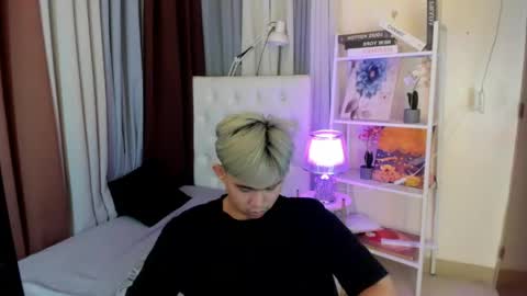 Snapshot of davincihugecock chatting on 19, 4, 2026 daniel online show from 19, 4, 2026