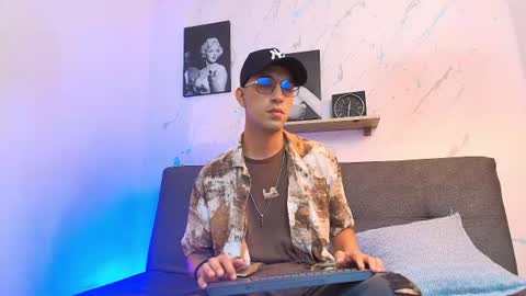 Snapshot of davison_viggiani chatting on 24, 7, 2026 DAVISON online show from 24, 7, 2026