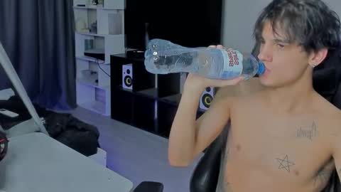 davis online show from 28, 9, 2025