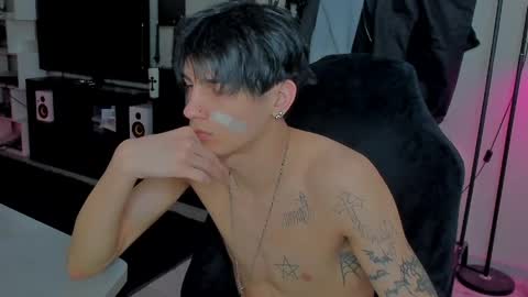 davis online show from 4, 4, 2026