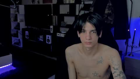 Snapshot of davisross chatting on 8, 6, 2026 davis online show from 8, 6, 2026
