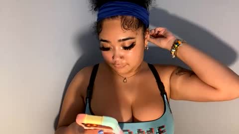 Snapshot of dayqueen1 chatting on 25, 4, 2026 dayqueen1 online show from 25, 4, 2026