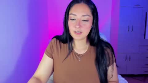 Snapshot of daysi_glow chatting on 13, 6, 2026 online show from 13, 6, 2026