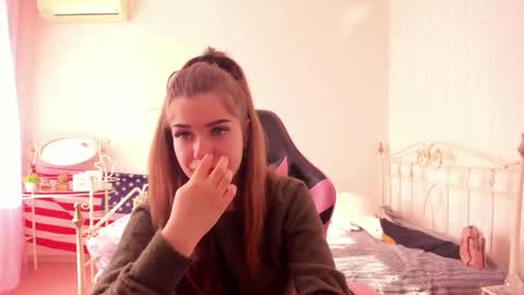 dazdrasmigdasue online show from 24, 2, 2025