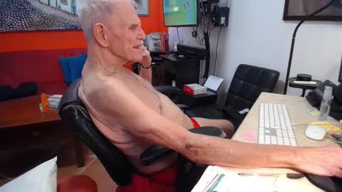 Snapshot of ddaldd chatting on 13, 12, 2025 NOLADon online show from 13, 12, 2025