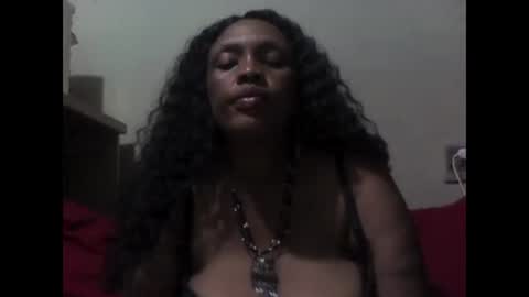 Snapshot of ddboobsnipples chatting on 5, 12, 2024 ddboobsnipples online show from 5, 12, 2024