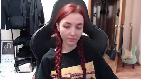 Snapshot of dead_girll chatting on 5, 12, 2024 freak online show from 5, 12, 2024