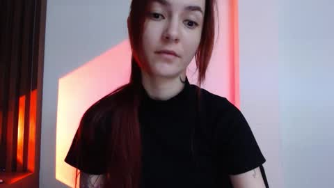 Snapshot of dead_girll chatting on 12, 11, 2025 freak online show from 12, 11, 2025