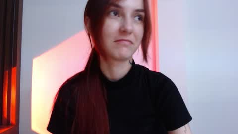 Snapshot of dead_girll chatting on 16, 11, 2025 freak online show from 16, 11, 2025