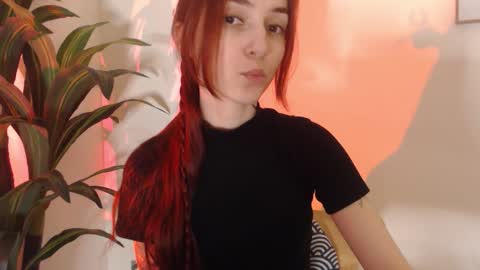 Snapshot of dead_girll chatting on 26, 11, 2025 freak online show from 26, 11, 2025