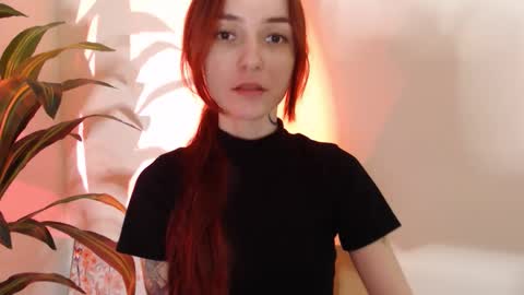 Snapshot of dead_girll chatting on 27, 11, 2025 freak online show from 27, 11, 2025