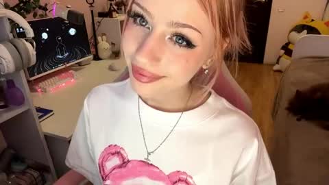Snapshot of deannmagnie chatting on 28, 4, 2026 Maggie online show from 28, 4, 2026