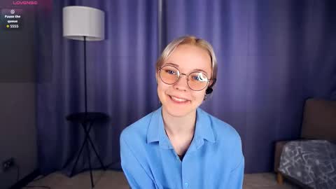 Snapshot of deannmaslen chatting on 25, 9, 2025 Charlie 18yo online show from 25, 9, 2025