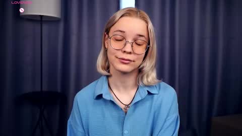 Snapshot of deannmaslen chatting on 6, 10, 2025 Charlie 18yo online show from 6, 10, 2025