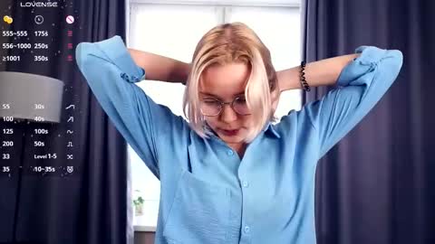 Snapshot of deannmaslen chatting on 10, 10, 2025 Charlie 18yo online show from 10, 10, 2025