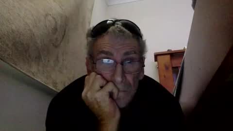 deanofflove2210 online show from 9, 12, 2024