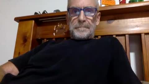 deanofflove2210 online show from 8, 1, 2025