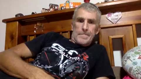 deanofflove2210 online show from 3, 2, 2025