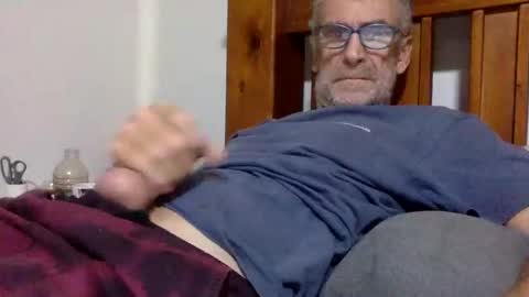 deanofflove2210 online show from 10, 2, 2025
