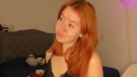 Snapshot of dearmilu28 chatting on 12, 1, 2025 dearmilu28 online show from 12, 1, 2025