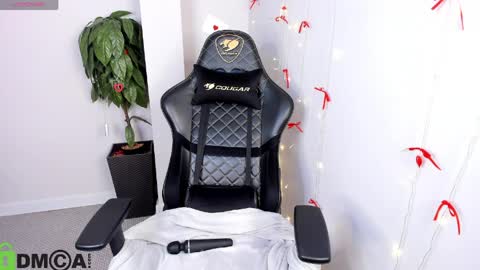 Jennifer online show from 10, 4, 2026