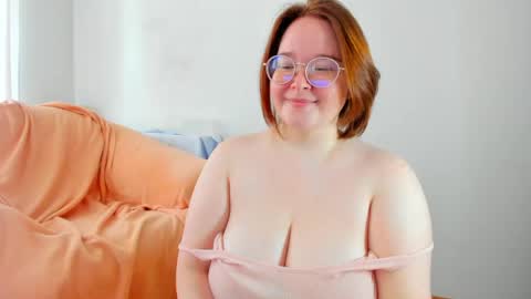Snapshot of debbiewood chatting on 23, 5, 2026 DeboraDebbieDee online show from 23, 5, 2026
