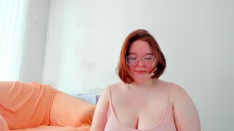 Snapshot of debbiewood chatting on 24, 5, 2026 DeboraDebbieDee online show from 24, 5, 2026