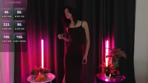 Snapshot of debihenks chatting on 11, 11, 2025 Eva online show from 11, 11, 2025